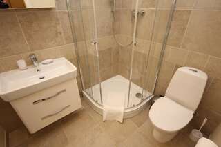 Апартаменты Bell Tower Apartments Вильнюс Двухместный номер с основными удобствами и 1 кроватью-12